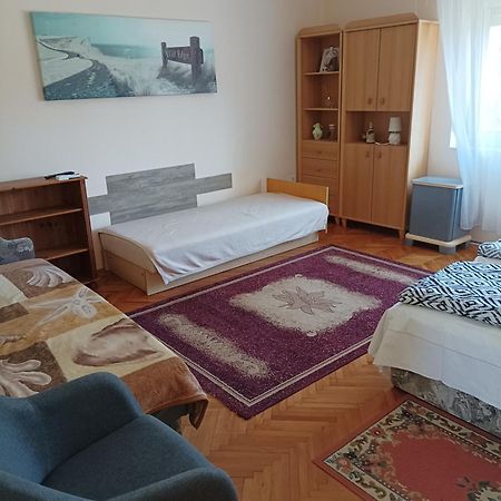 Bandi Vendeghaz Apartment Verpelet ภายนอก รูปภาพ