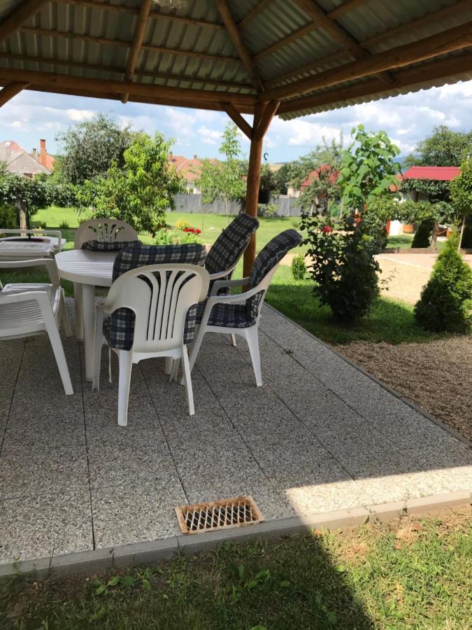 Bandi Vendeghaz Apartment Verpelet ภายนอก รูปภาพ