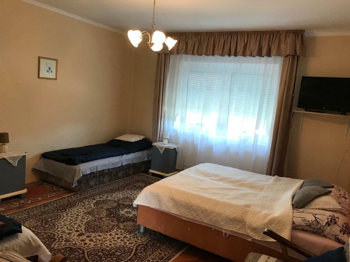 Bandi Vendeghaz Apartment Verpelet ภายนอก รูปภาพ